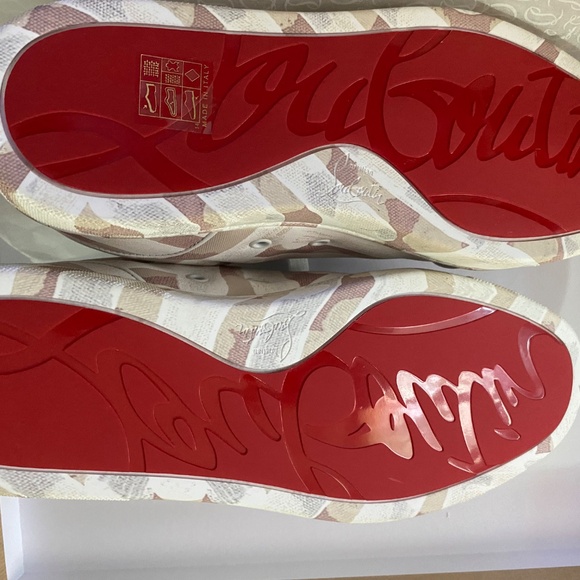 Christian Louboutin - Picture 3 of 8